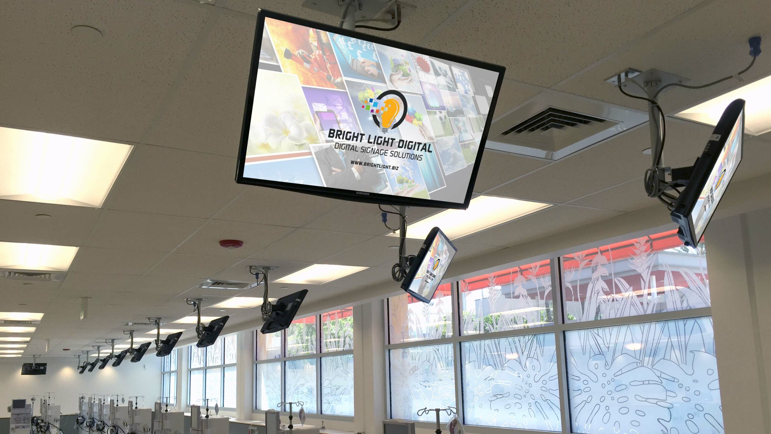 Formuler Vær sød at lade være Mening 24 Patient Displays Installed At The Liberty Dialysis Hawaii Salt Lake| Bright  Light Digital